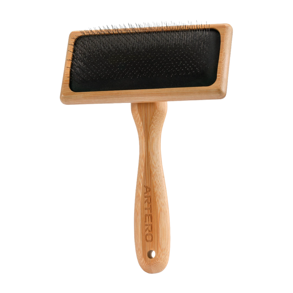 Nature Collection Medium Slicker Brush by Artero